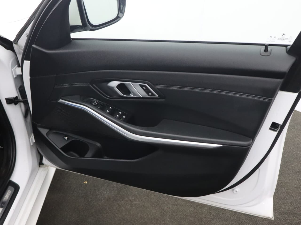 BMW 3 Series 2.0 330e 12kWh M Sport — image 55