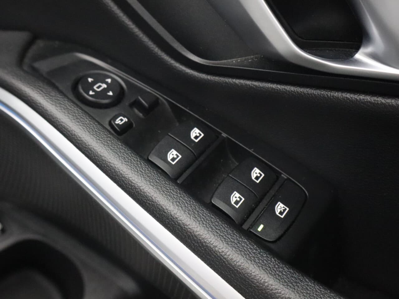 BMW 3 Series 2.0 330e 12kWh M Sport — image 56