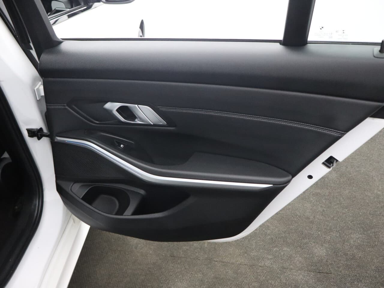 BMW 3 Series 2.0 330e 12kWh M Sport — image 59