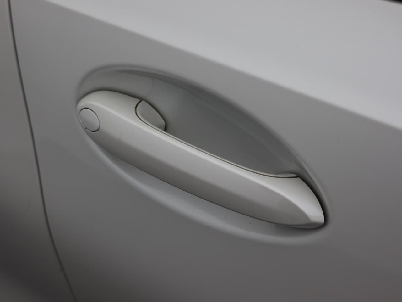 BMW 3 Series 2.0 330e 12kWh M Sport — image 66