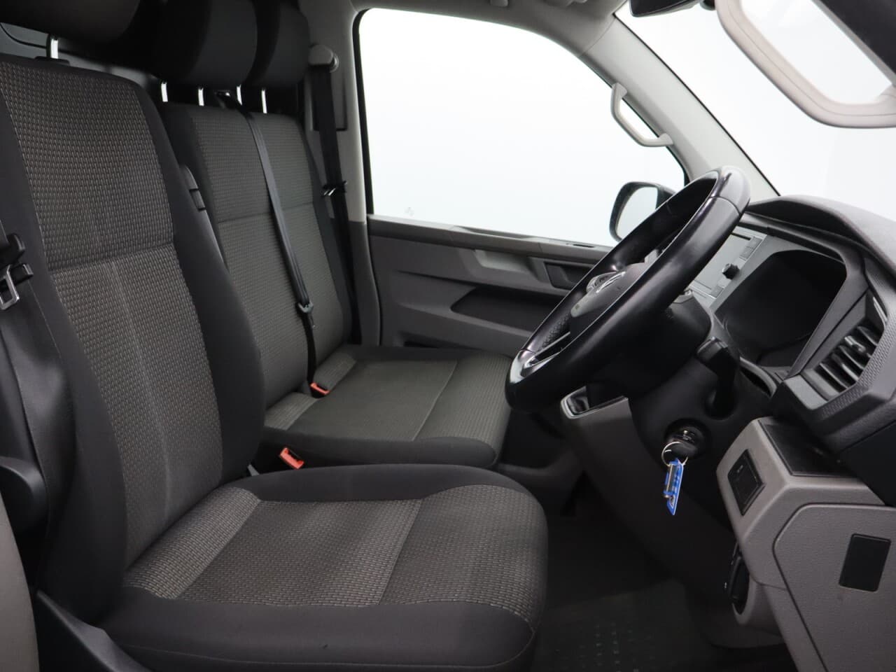 Volkswagen Transporter 2.0 TDI T32 Highline — image 14