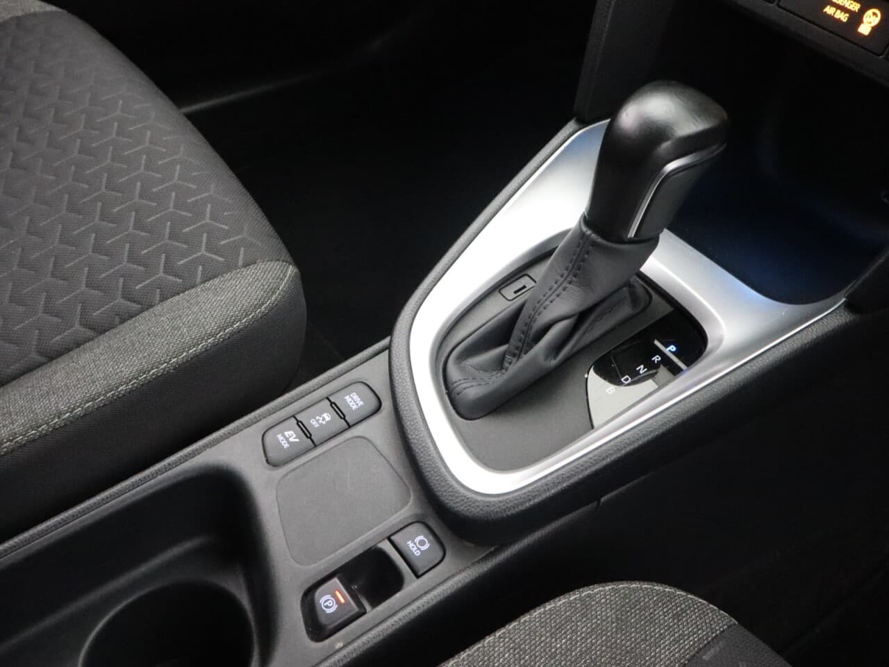 Toyota Yaris Cross 1.5 VVT-h Design — image 28