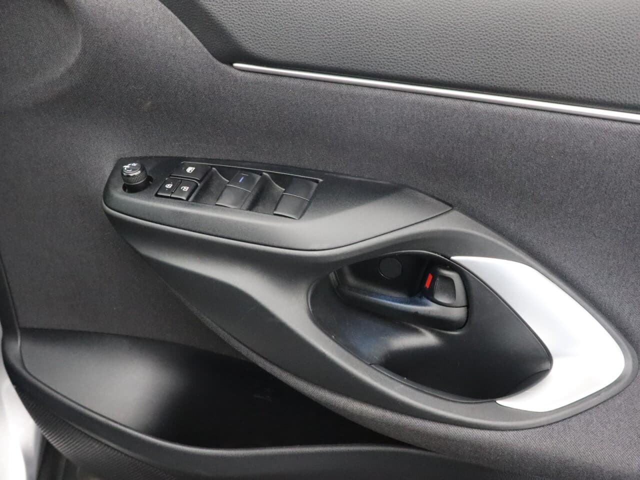Toyota Yaris Cross 1.5 VVT-h Design — image 30