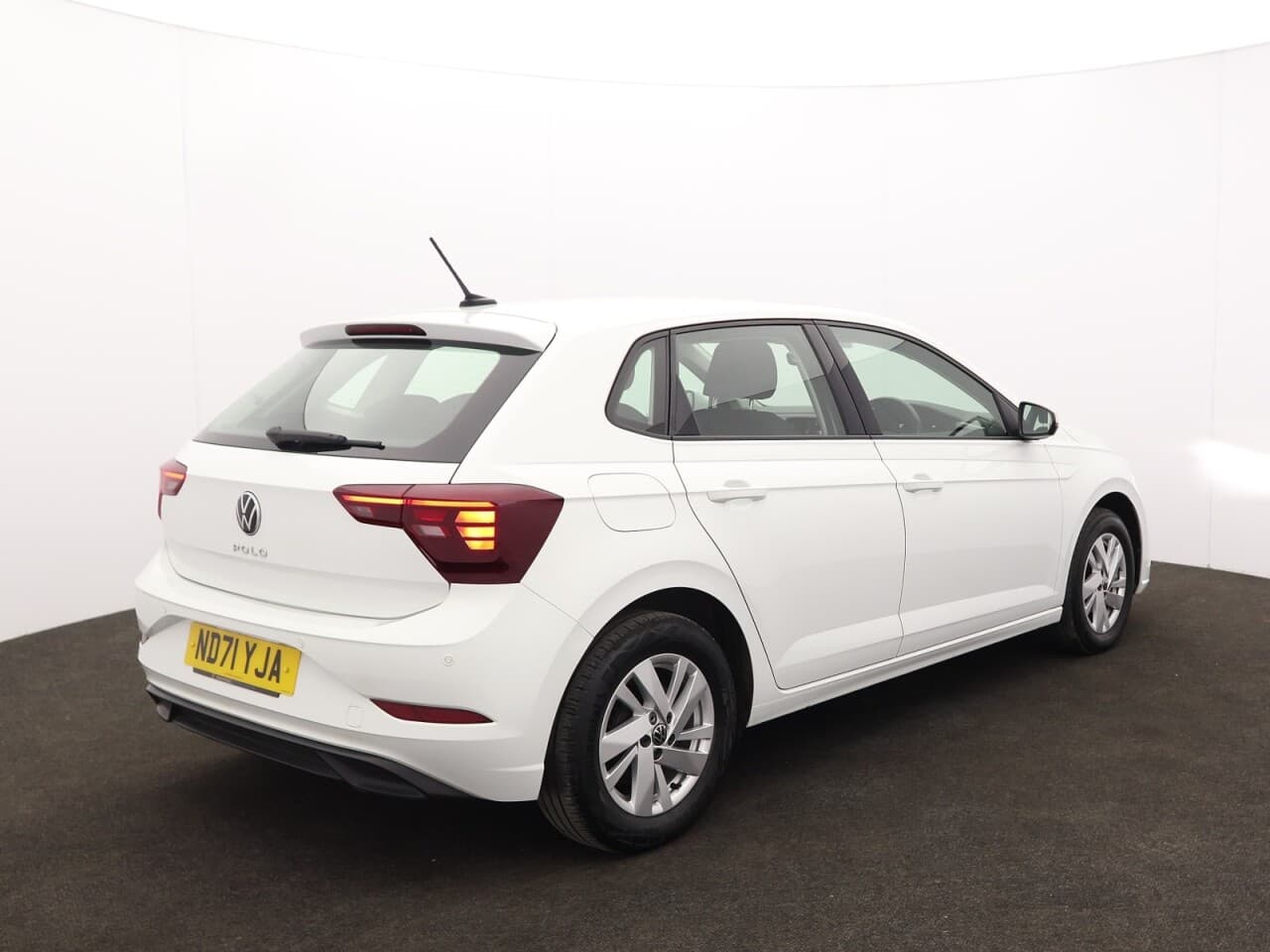 Volkswagen Polo 1.0 TSI Life — image 10