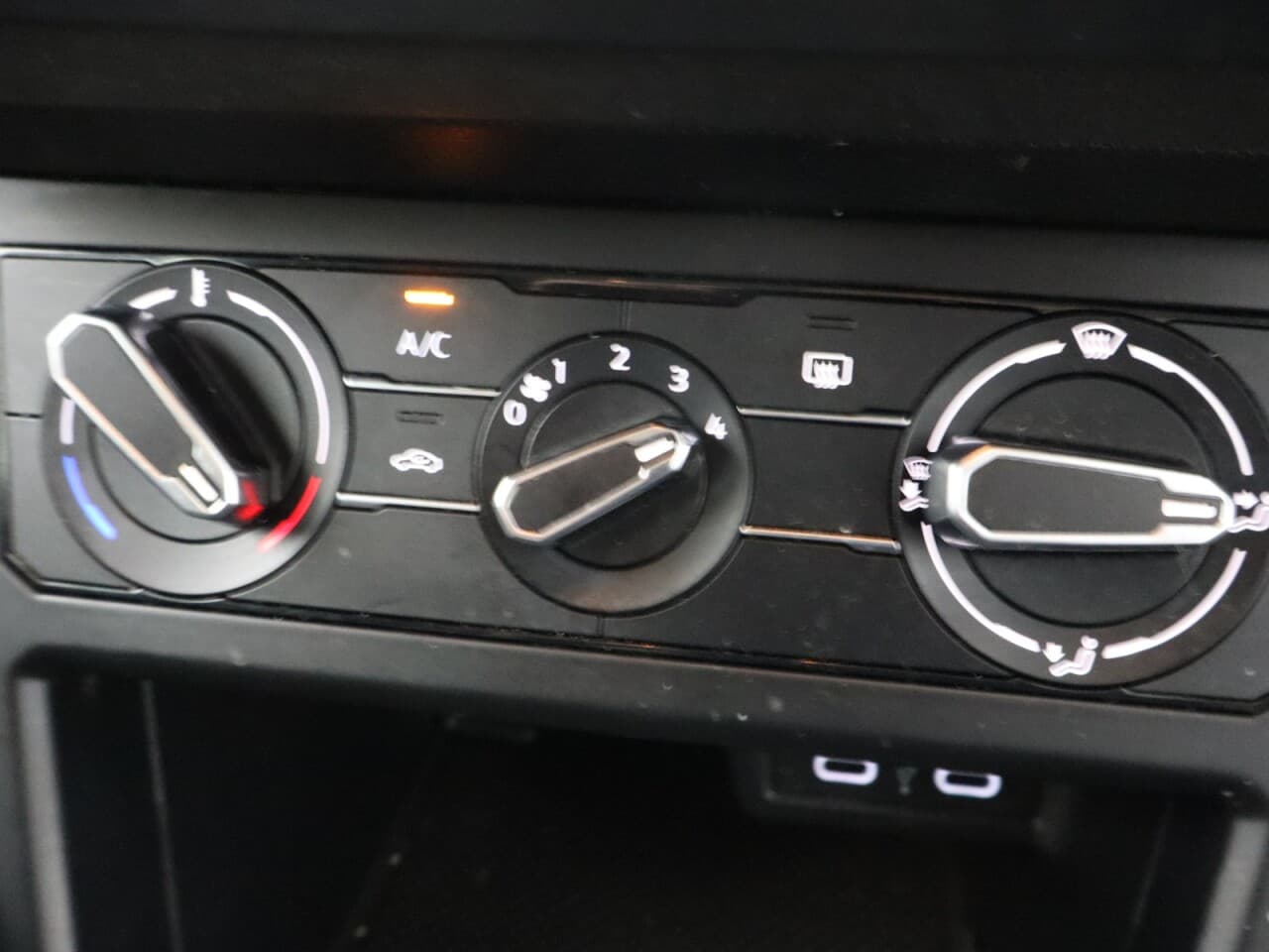 Volkswagen Polo 1.0 TSI Life — image 23