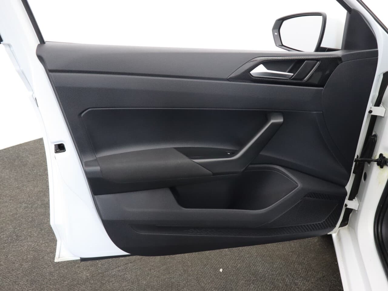 Volkswagen Polo 1.0 TSI Life — image 38