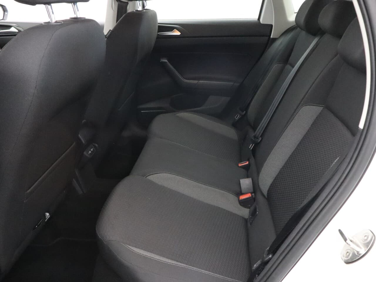 Volkswagen Polo 1.0 TSI Life — image 40