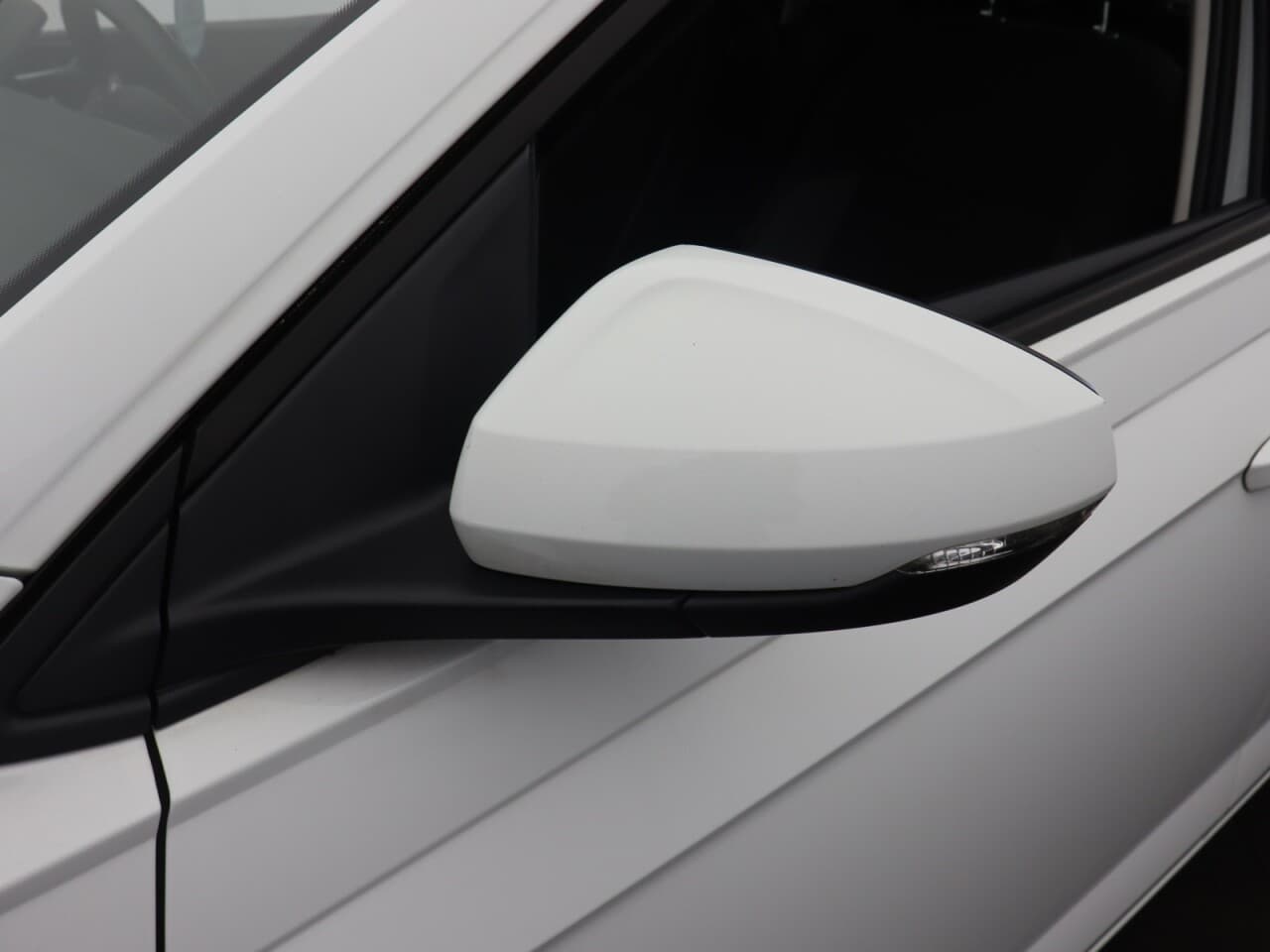 Volkswagen Polo 1.0 TSI Life — image 51