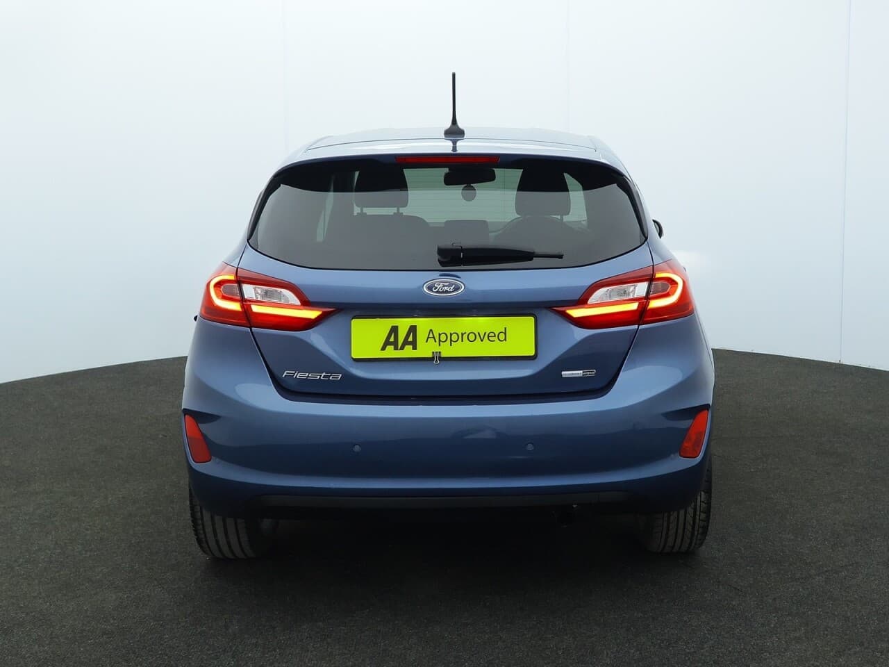 Ford Fiesta 1.0T EcoBoost MHEV Titanium X — image 10
