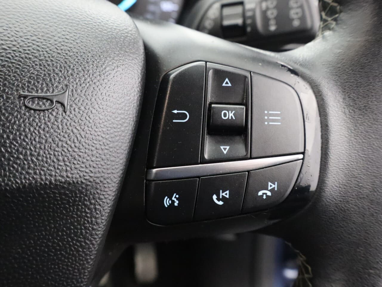 Ford Fiesta 1.0T EcoBoost MHEV Titanium X — image 20