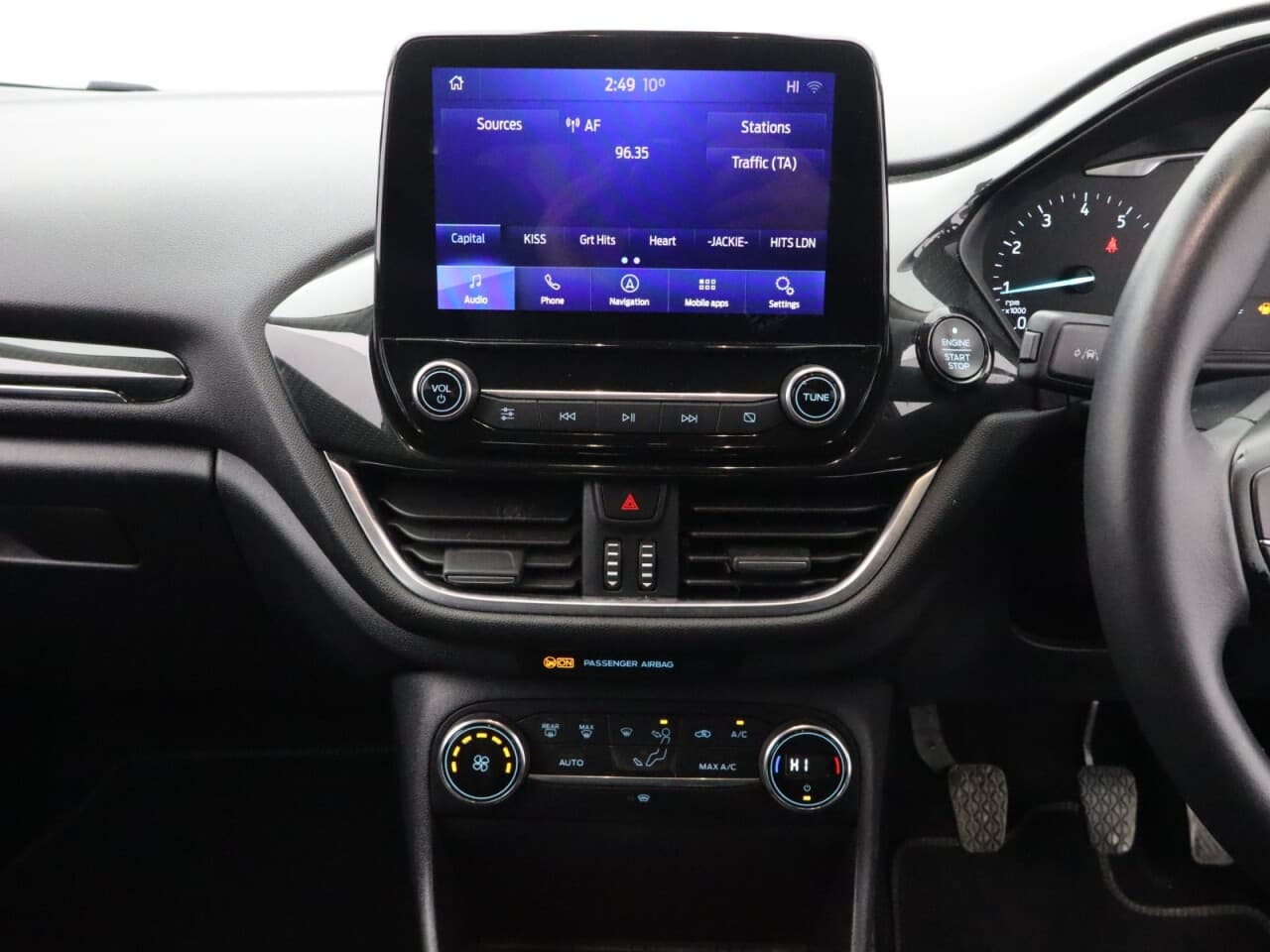 Ford Fiesta 1.0T EcoBoost MHEV Titanium X — image 22