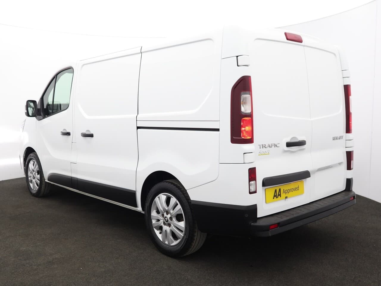 Renault Trafic 2.0 dCi Blue SL28 Sport — image 9