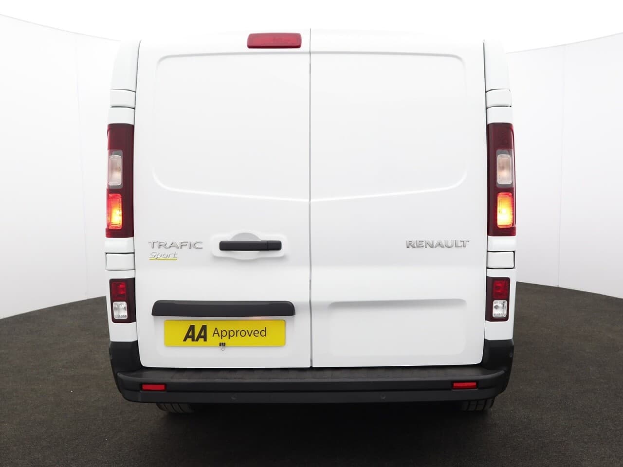 Renault Trafic 2.0 dCi Blue SL28 Sport — image 10