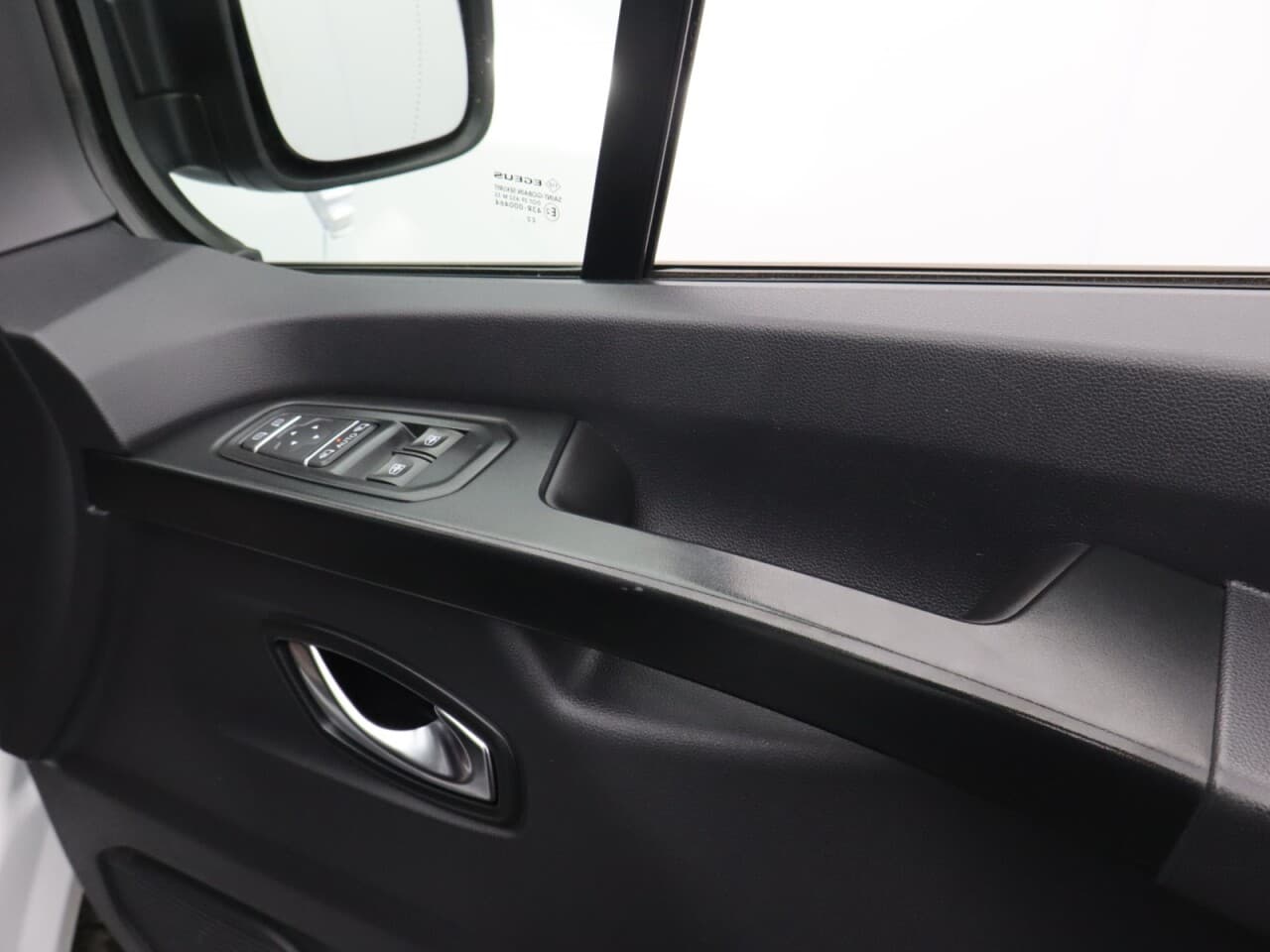 Renault Trafic 2.0 dCi Blue SL28 Sport — image 29
