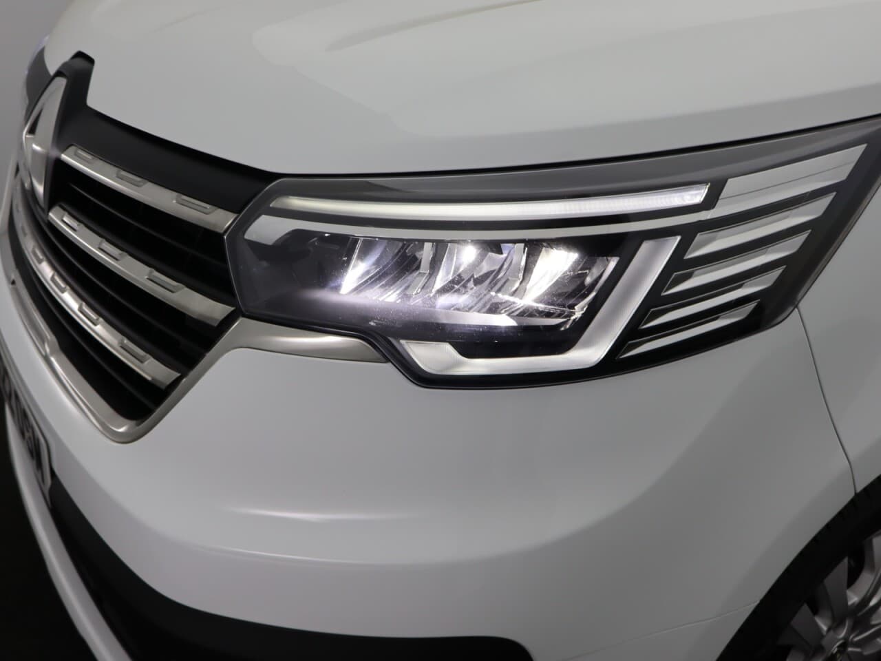 Renault Trafic 2.0 dCi Blue SL28 Sport — image 43