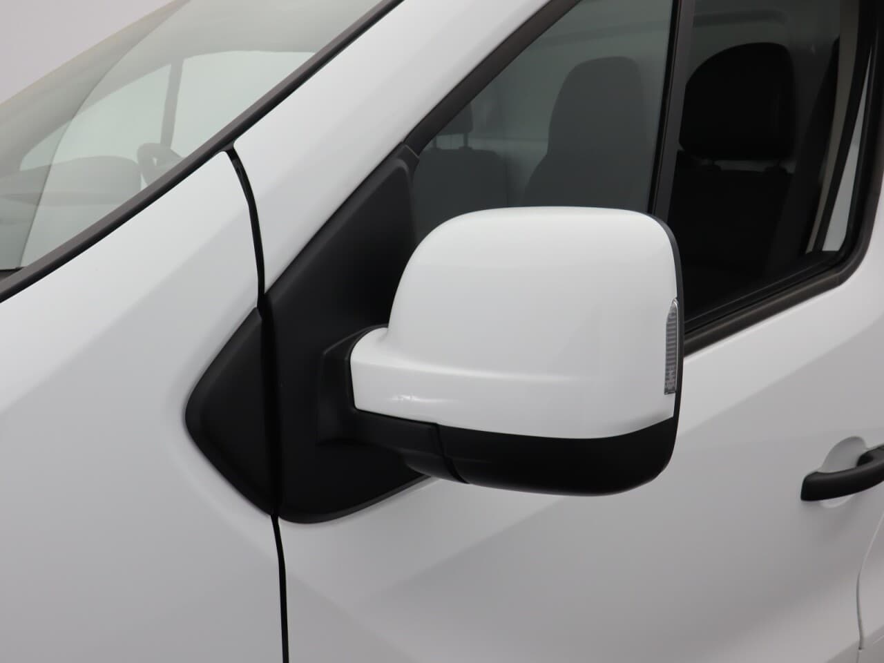 Renault Trafic 2.0 dCi Blue SL28 Sport — image 48
