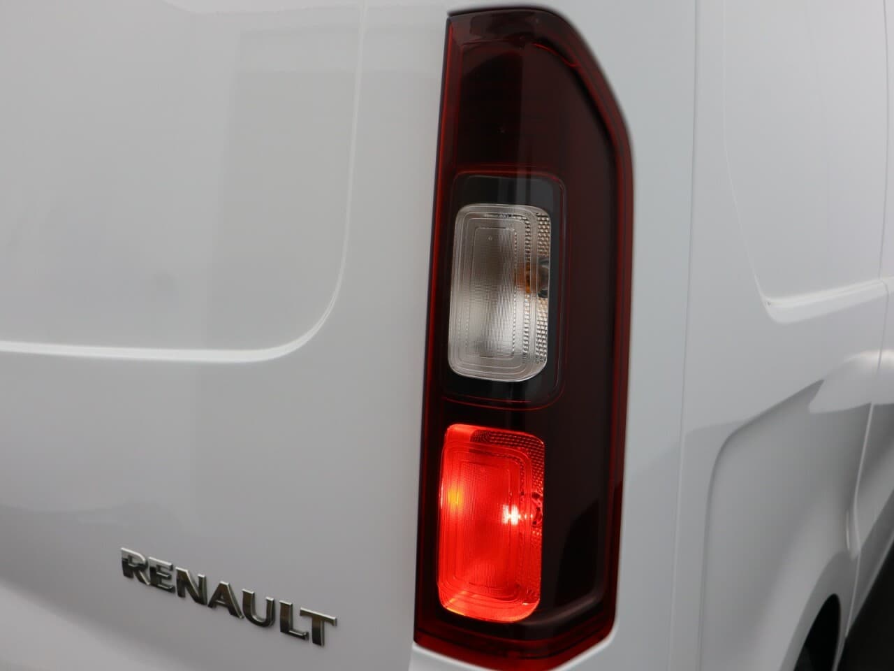 Renault Trafic 2.0 dCi Blue SL28 Sport — image 51