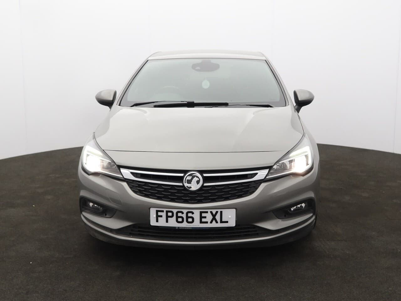 Vauxhall Astra 1.6 CDTi ecoFLEX SRi Nav — image 4