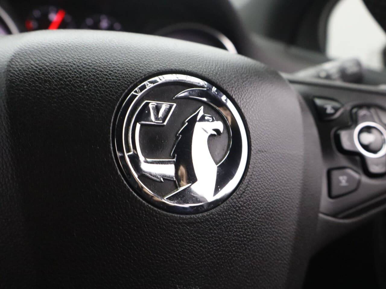 Vauxhall Astra 1.6 CDTi ecoFLEX SRi Nav — image 20