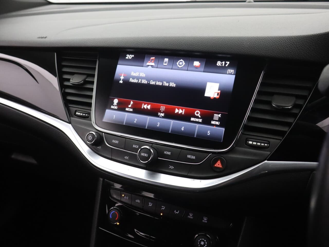 Vauxhall Astra 1.6 CDTi ecoFLEX SRi Nav — image 22