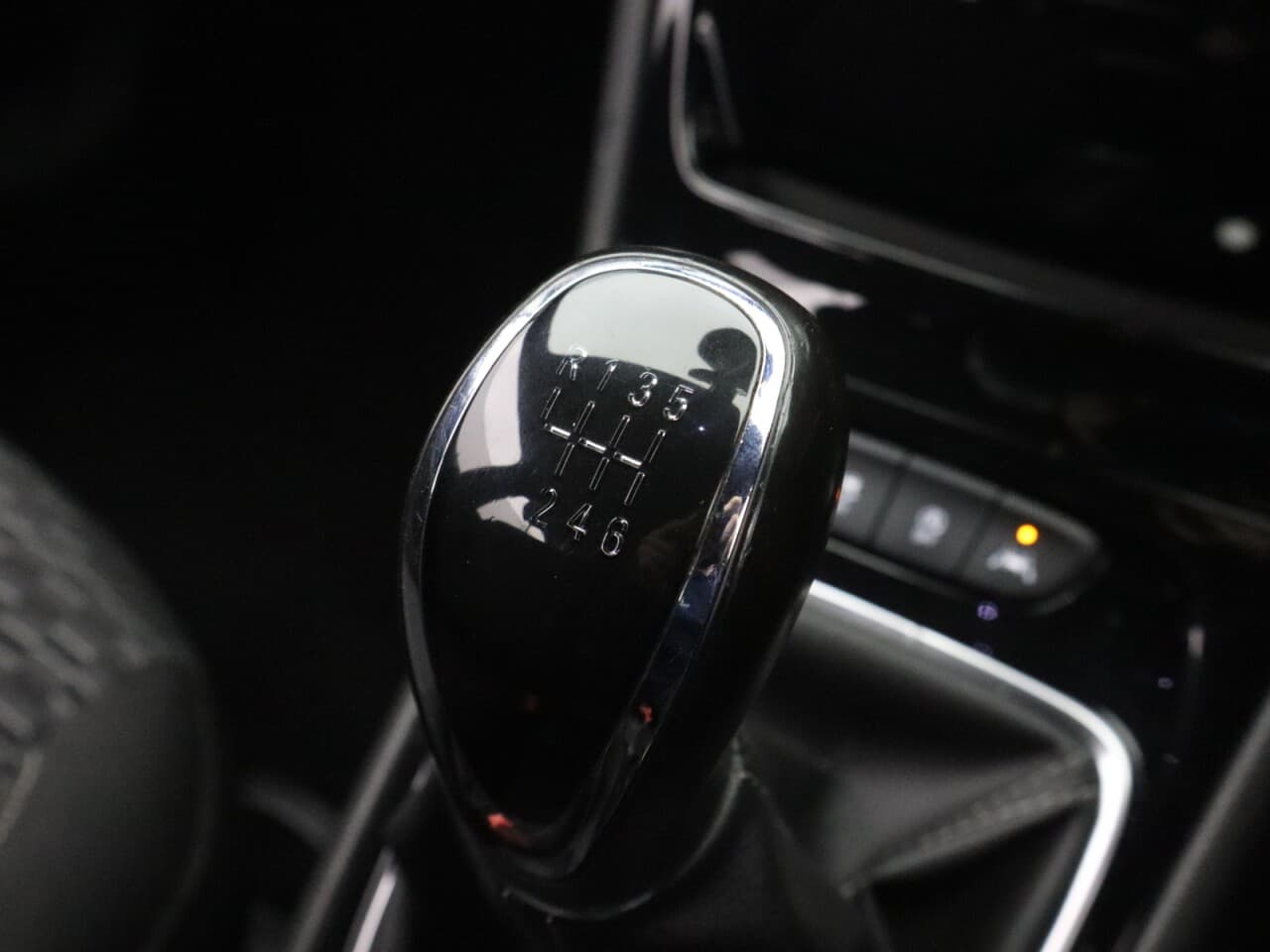 Vauxhall Astra 1.6 CDTi ecoFLEX SRi Nav — image 24