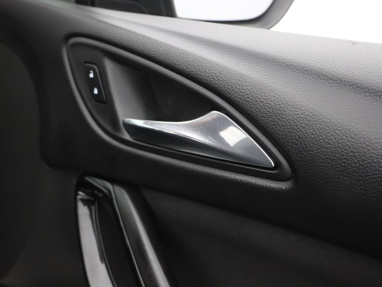 Vauxhall Astra 1.6 CDTi ecoFLEX SRi Nav — image 42