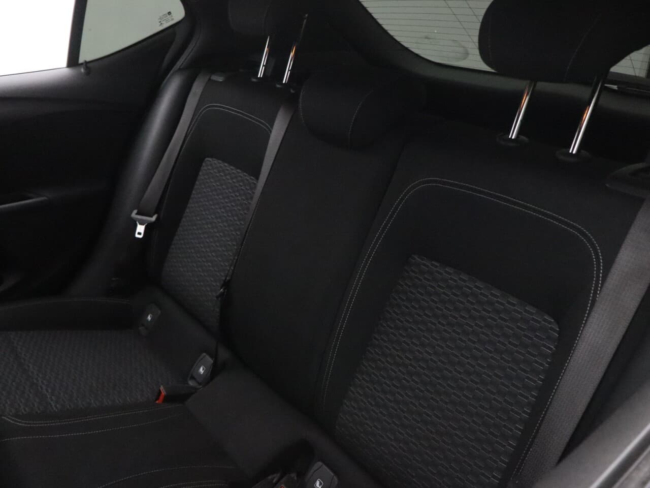 Vauxhall Astra 1.6 CDTi ecoFLEX SRi Nav — image 38