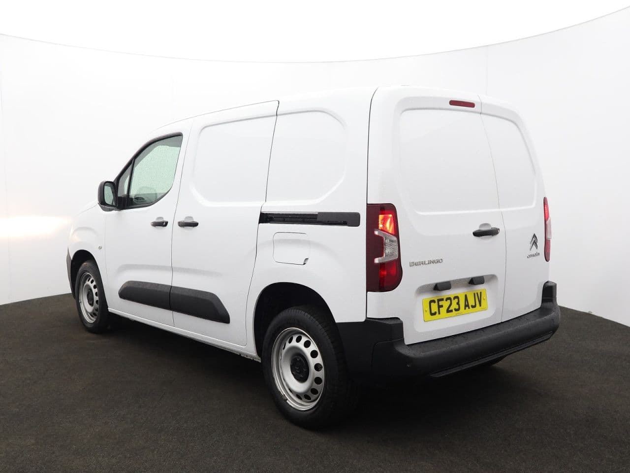 Citroen Berlingo 1.5 BlueHDi 1000 Enterprise Edition M — image 9