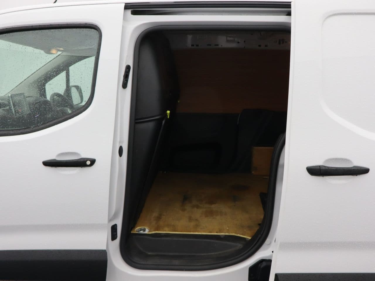 Citroen Berlingo 1.5 BlueHDi 1000 Enterprise Edition M — image 17