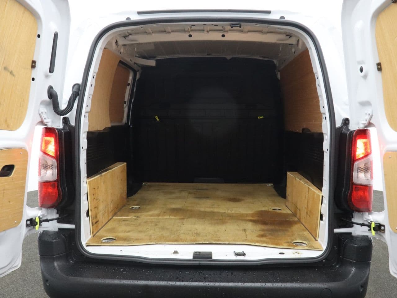 Citroen Berlingo 1.5 BlueHDi 1000 Enterprise Edition M — image 18