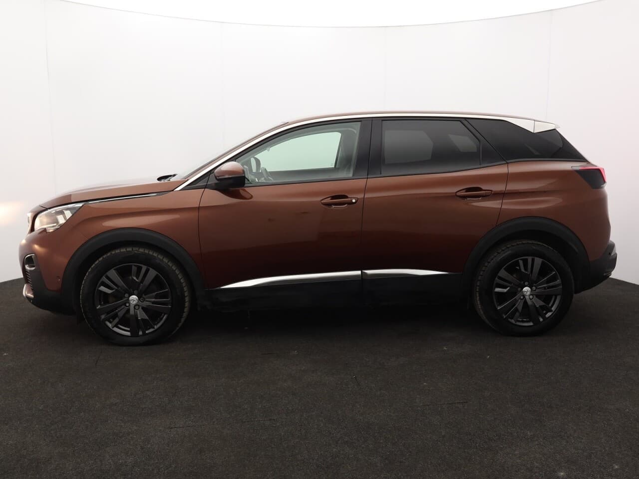 Peugeot 3008 1.2 PureTech Allure — image 6