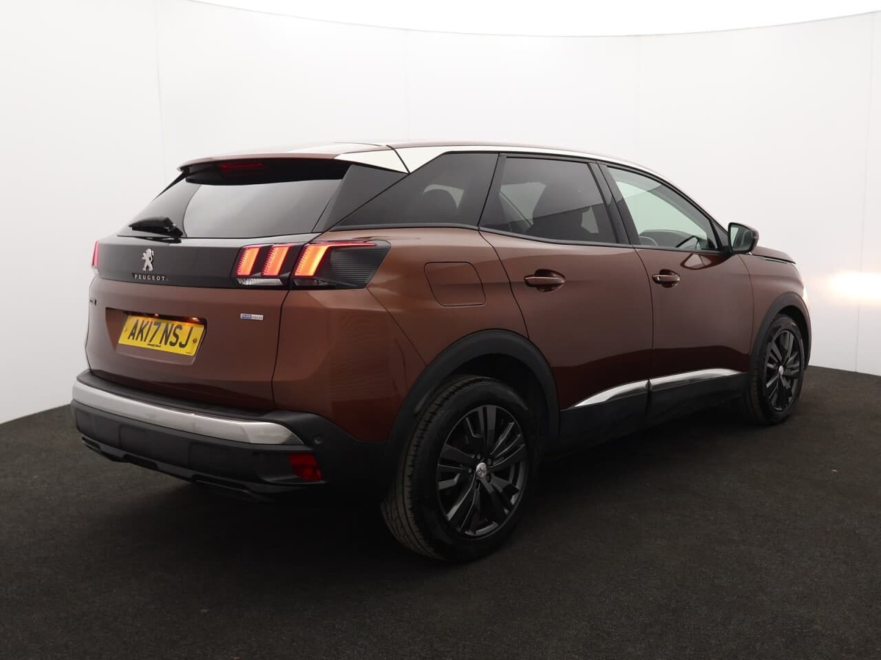 Peugeot 3008 1.2 PureTech Allure — image 10