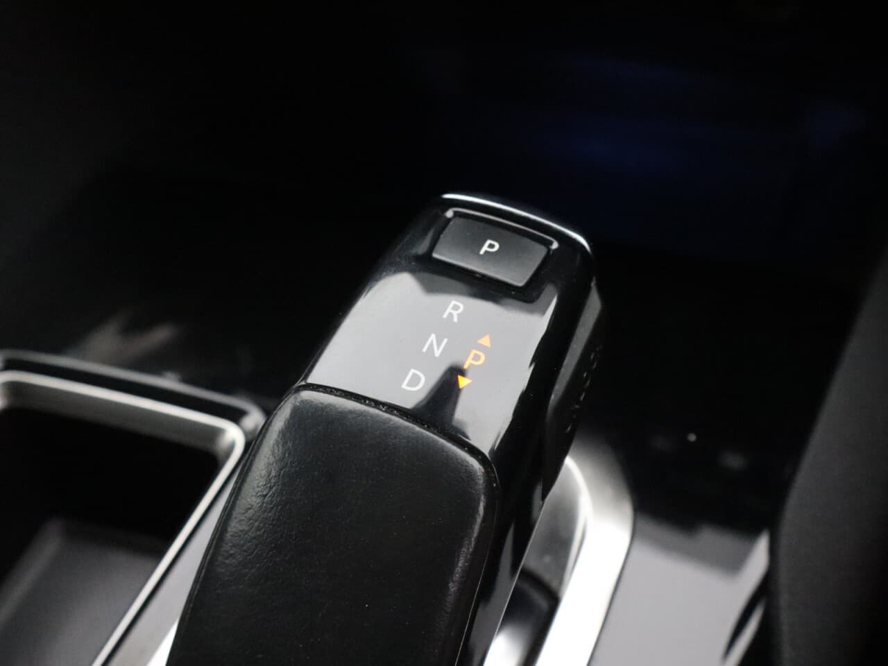 Peugeot 3008 1.2 PureTech Allure — image 23