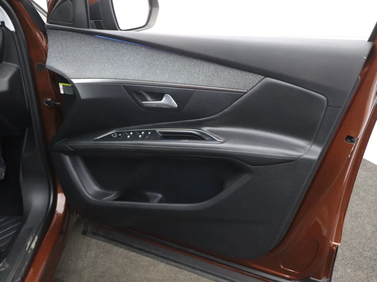 Peugeot 3008 1.2 PureTech Allure — image 41