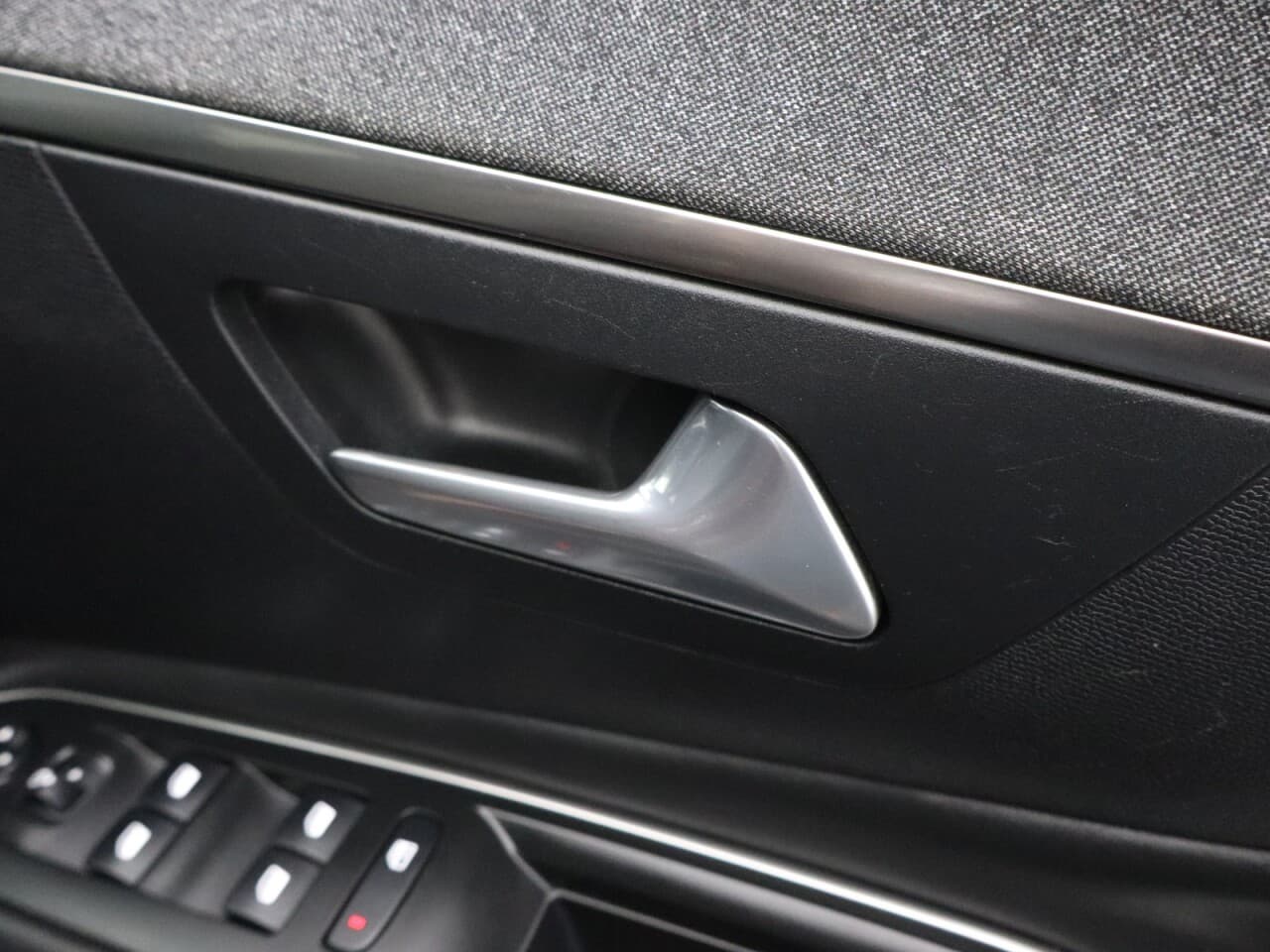 Peugeot 3008 1.2 PureTech Allure — image 43