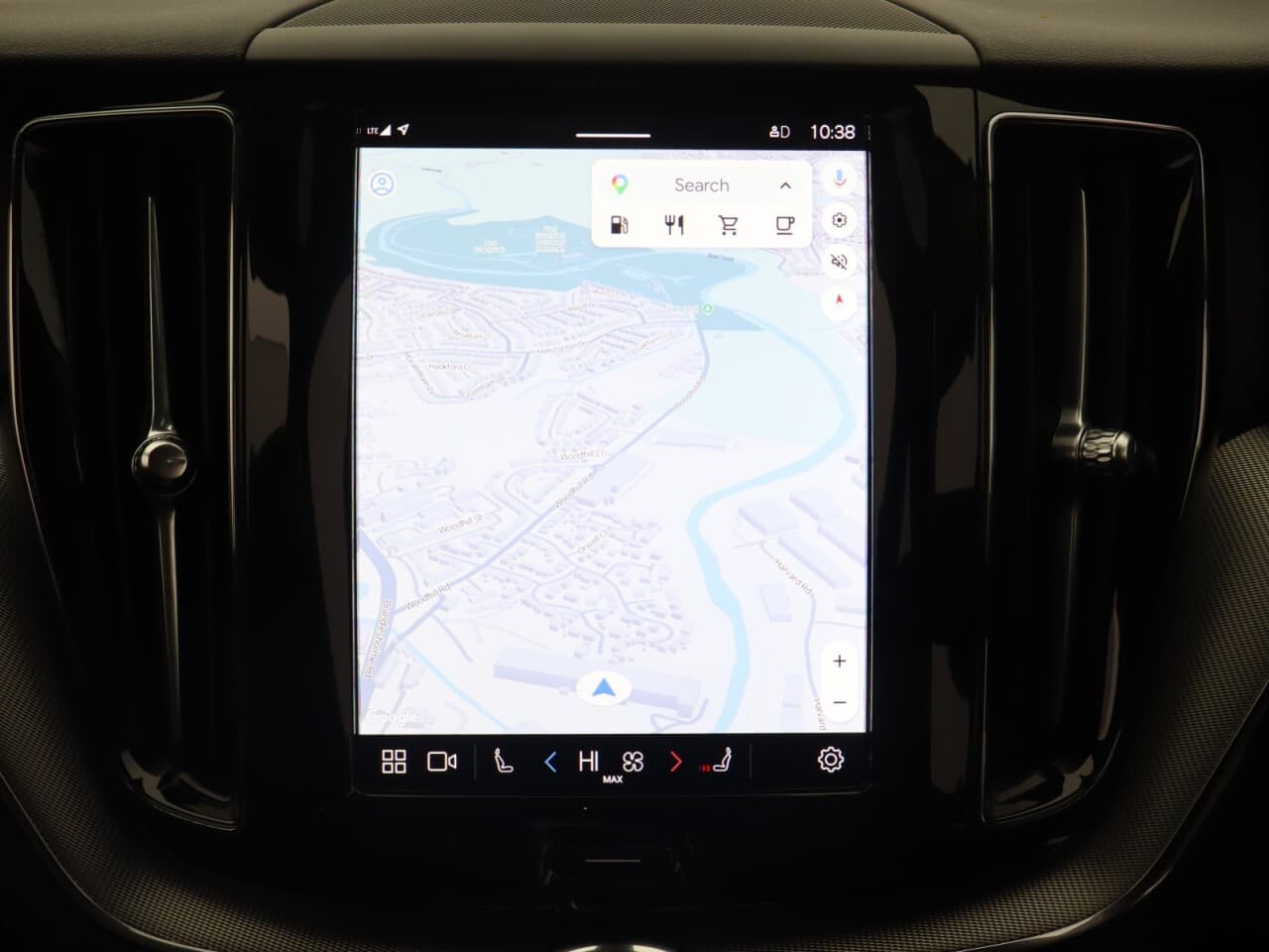 Volvo XC60 2.0 B5 MHEV Core — image 26