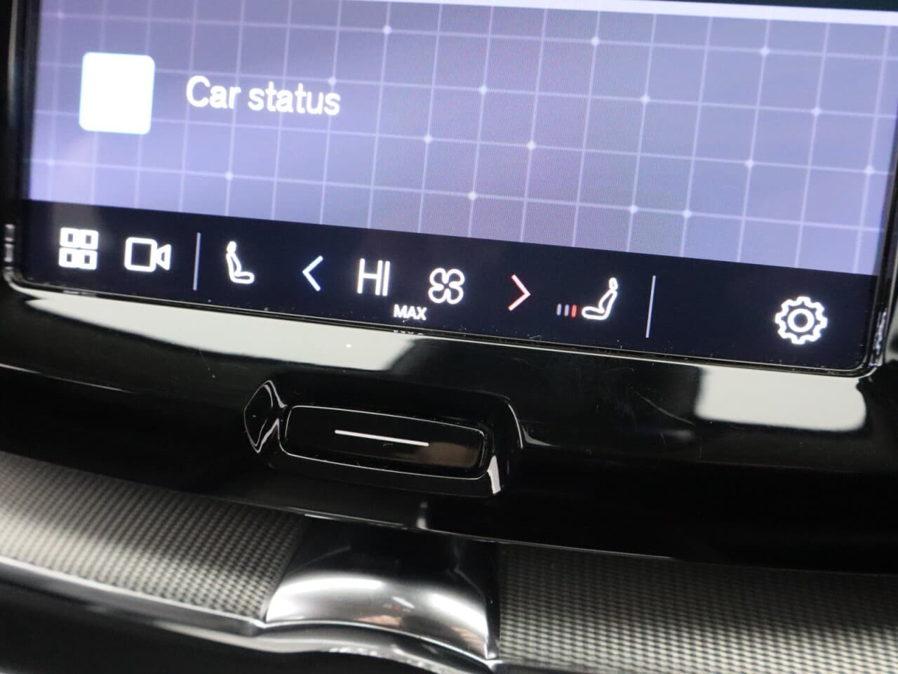 Volvo XC60 2.0 B5 MHEV Core — image 28