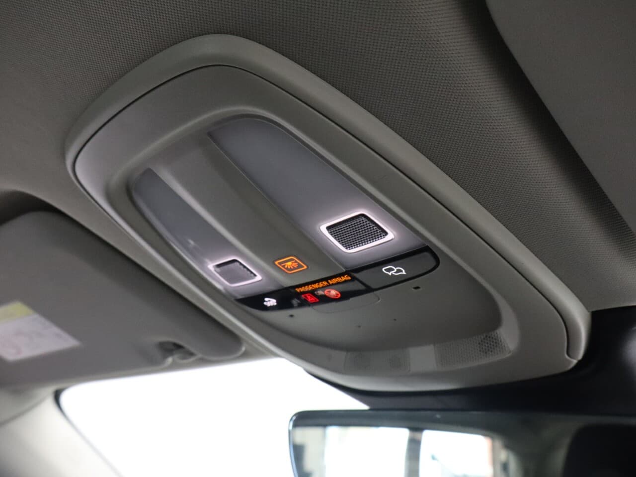 Volvo XC60 2.0 B5 MHEV Core — image 32