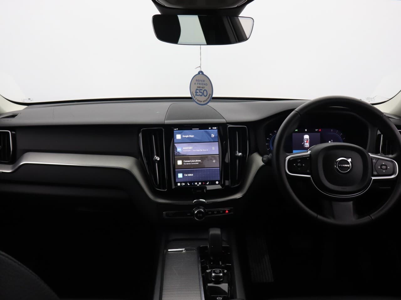 Volvo XC60 2.0 B5 MHEV Core — image 40