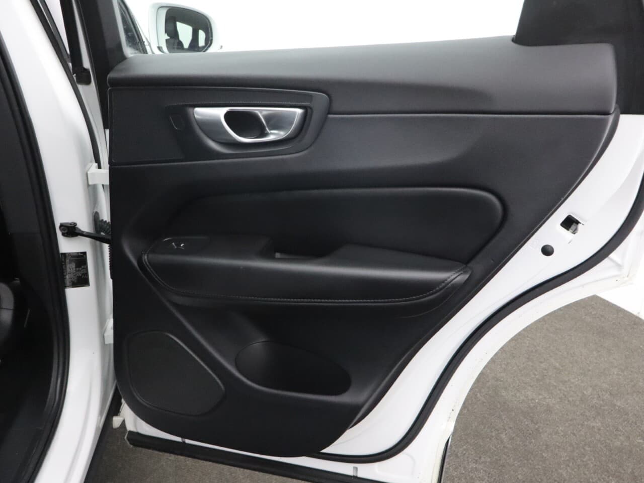 Volvo XC60 2.0 B5 MHEV Core — image 45