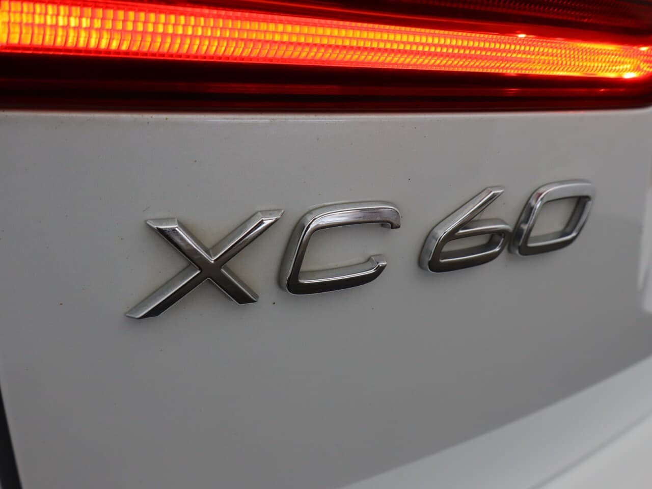 Volvo XC60 2.0 B5 MHEV Core — image 55