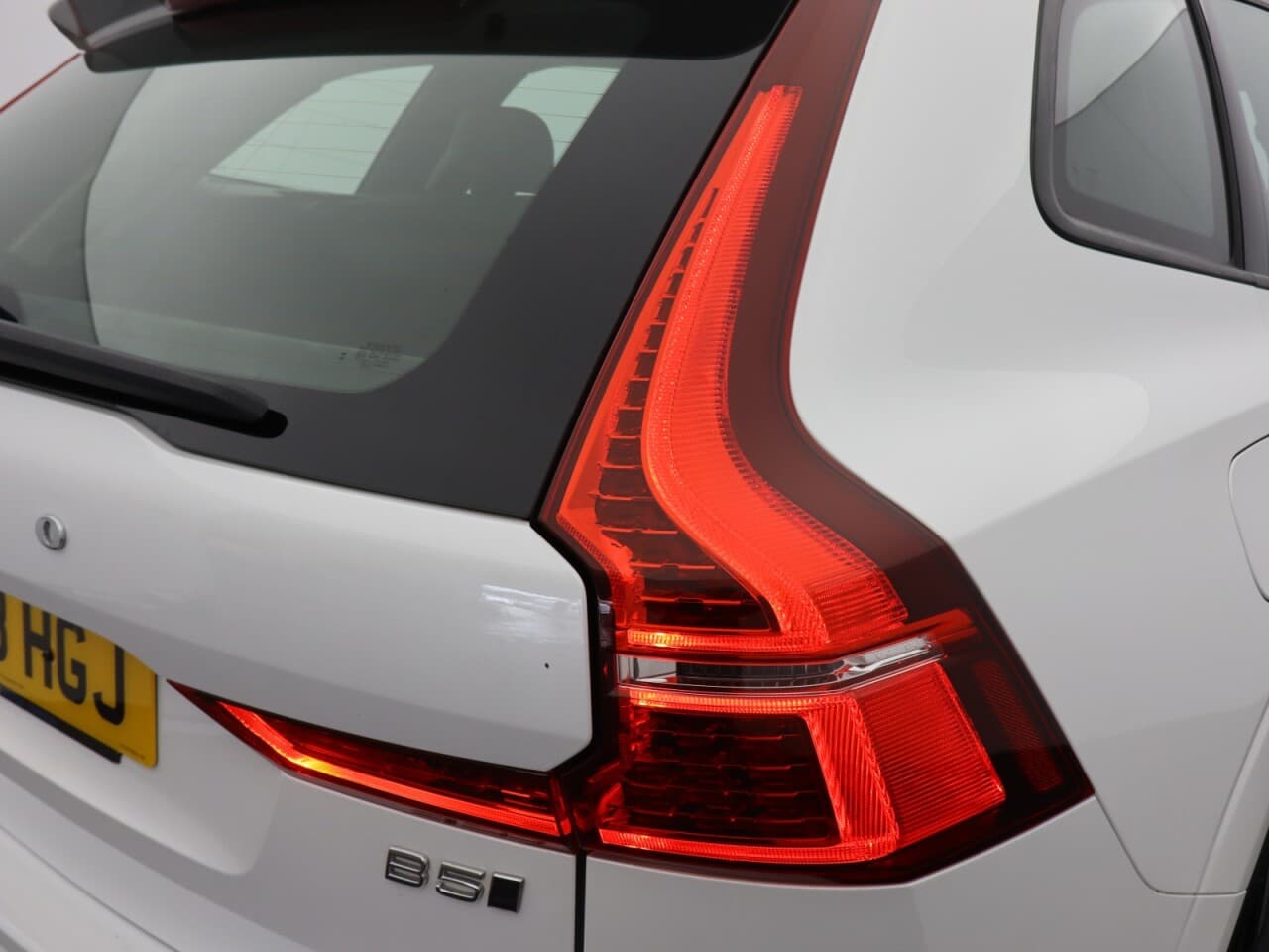 Volvo XC60 2.0 B5 MHEV Core — image 57
