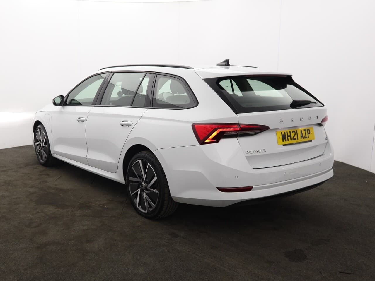 Skoda Octavia 1.4 TSI iV 13kWh SE Technology — image 8