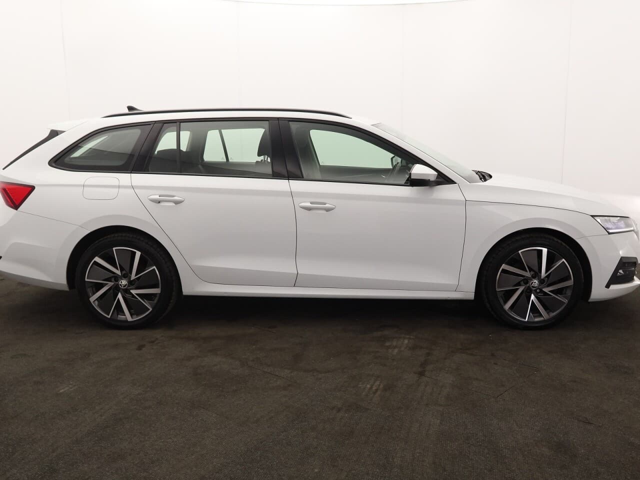 Skoda Octavia 1.4 TSI iV 13kWh SE Technology — image 11