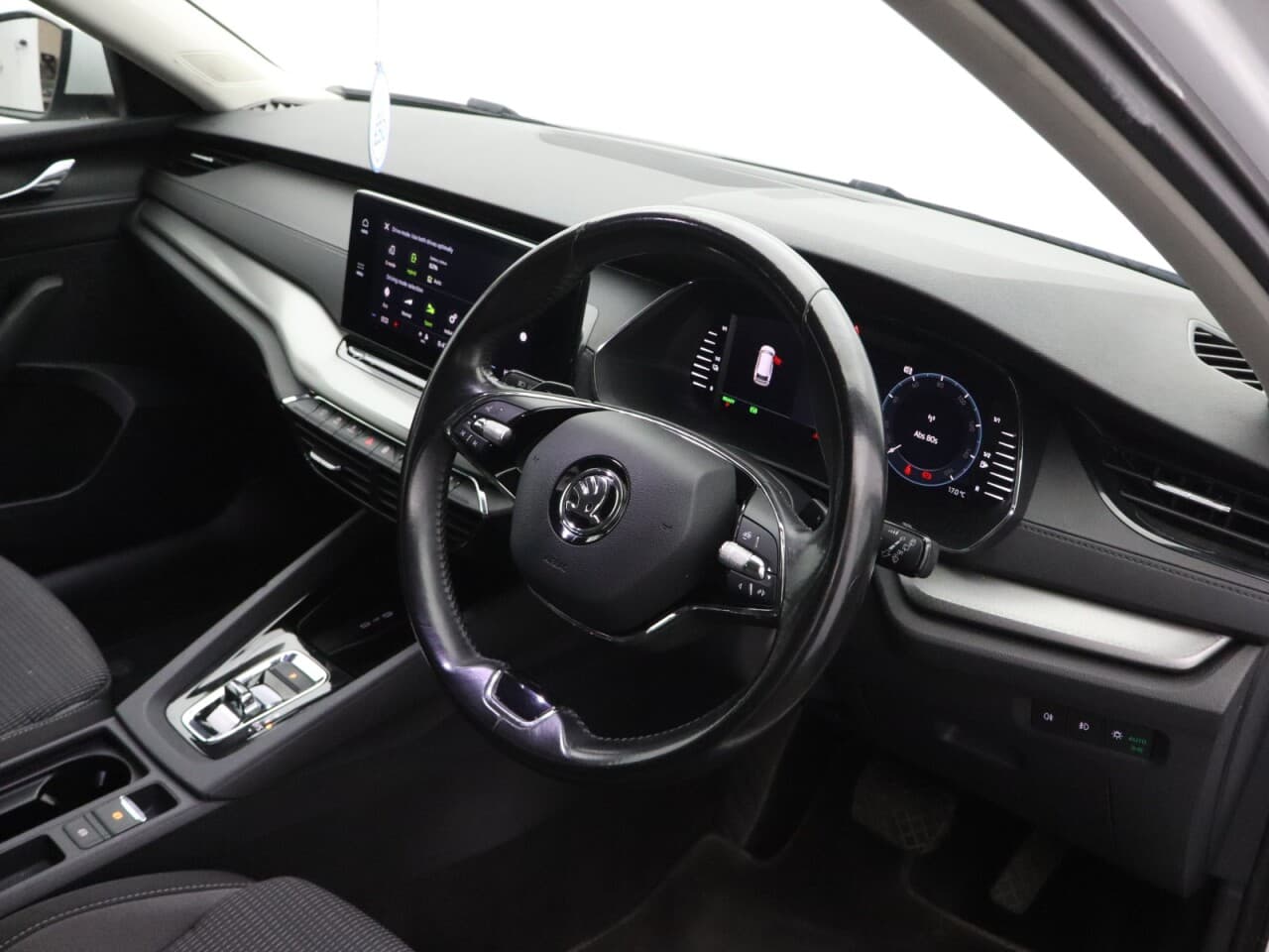 Skoda Octavia 1.4 TSI iV 13kWh SE Technology — image 14