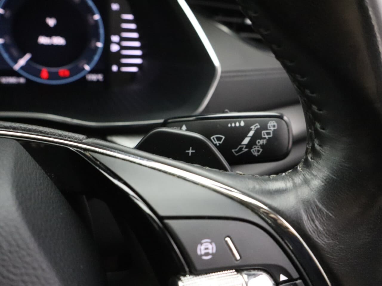 Skoda Octavia 1.4 TSI iV 13kWh SE Technology — image 44