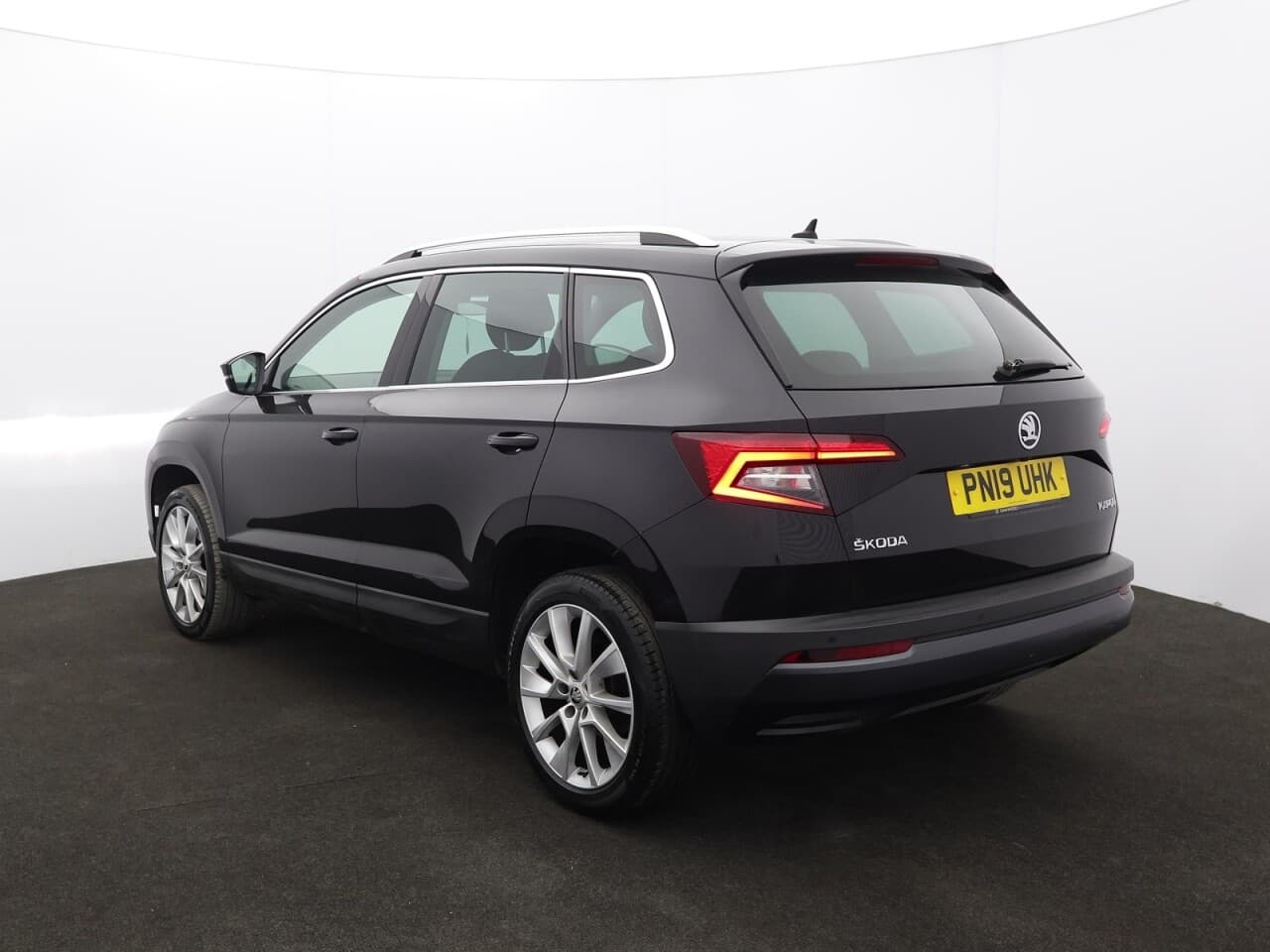 Skoda Karoq 1.5 TSI ACT SE L — image 8