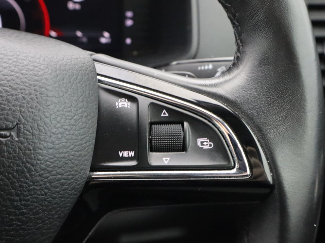 Skoda Karoq 1.5 TSI ACT SE L — image 27