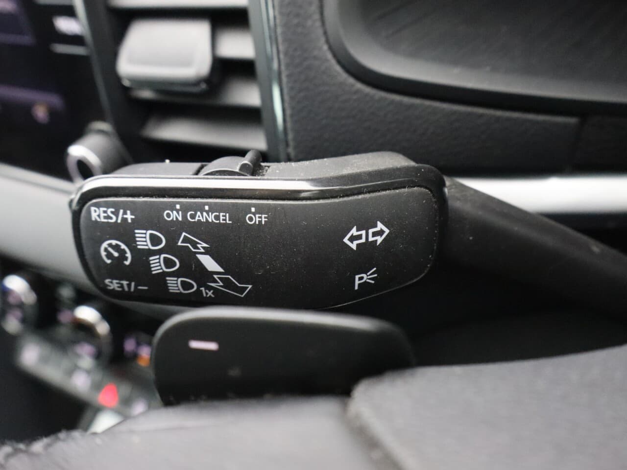 Skoda Karoq 1.5 TSI ACT SE L — image 32