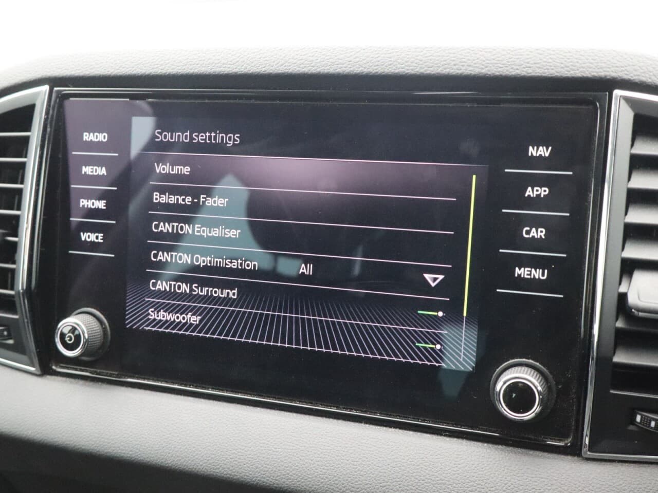 Skoda Karoq 1.5 TSI ACT SE L — image 44